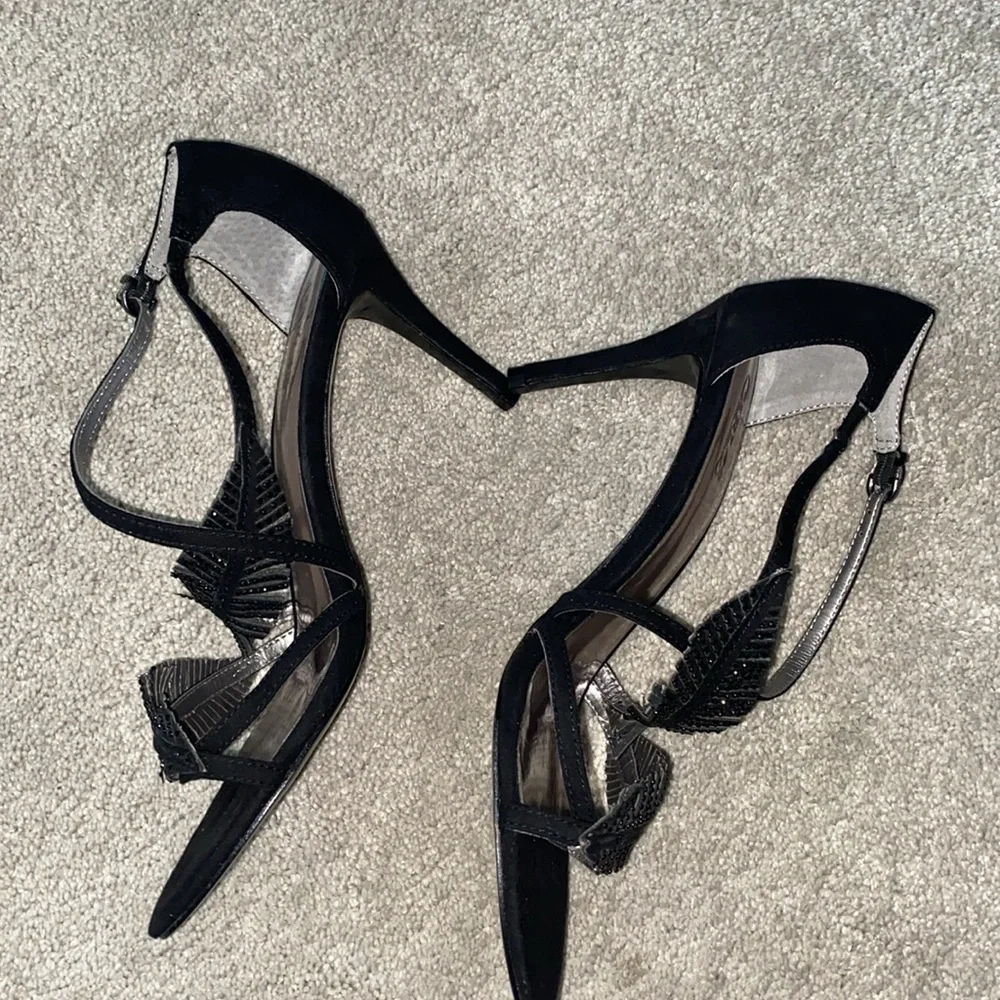 CARLOS SANTANA 8M FRISCO Black 3”‎ Strappy HEELS Sparkly Feather